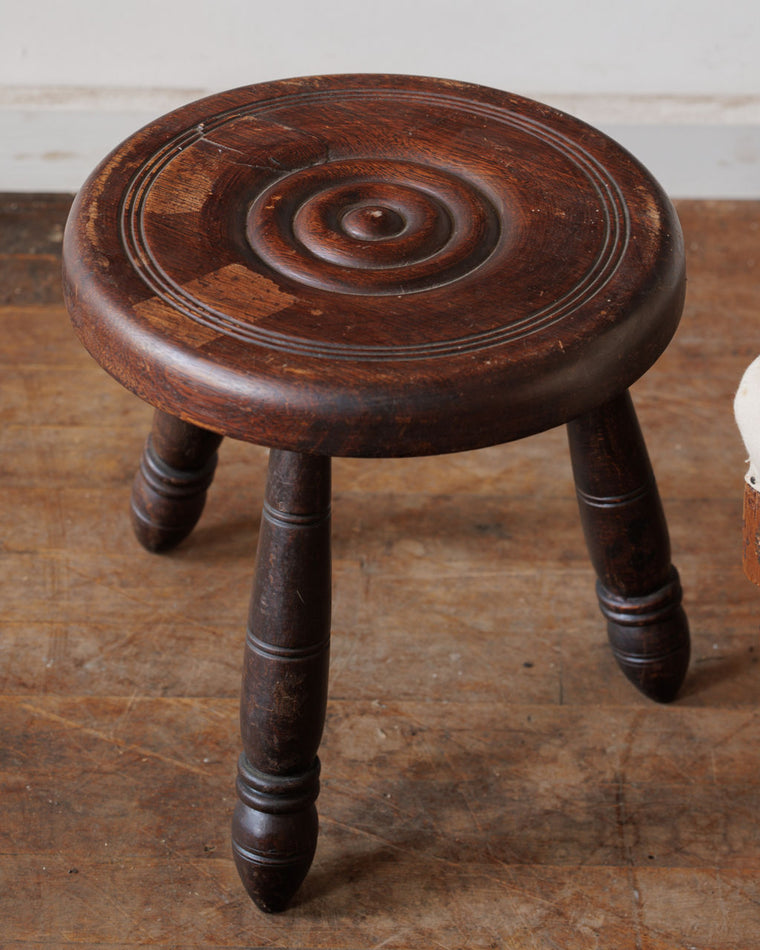 Circle Tripod Stool