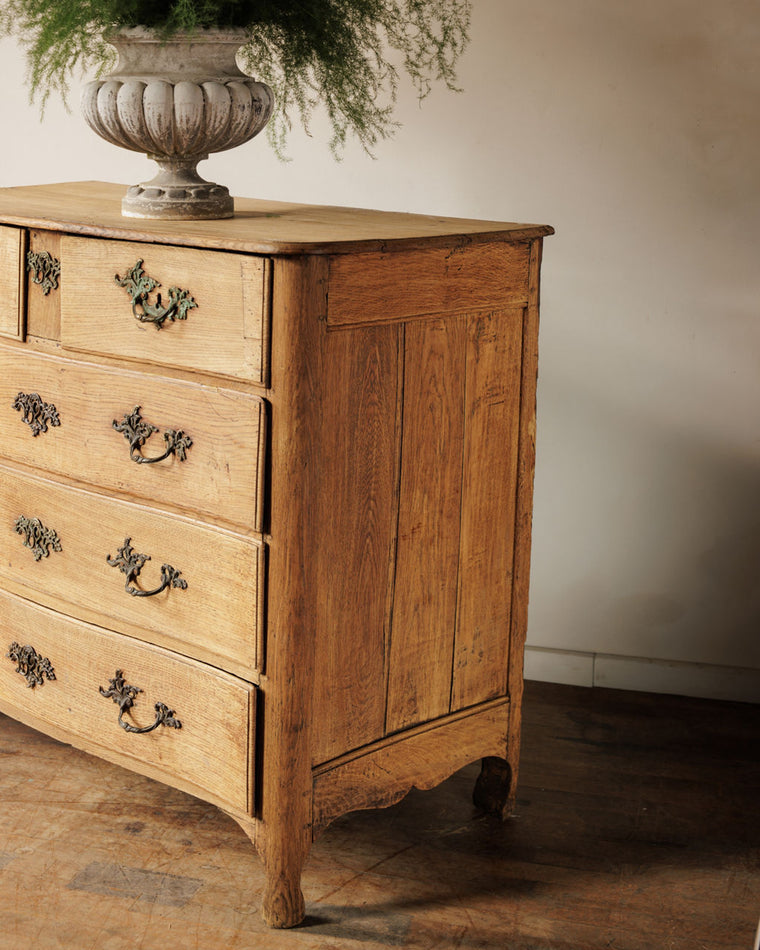 18th c. Oak Dresser