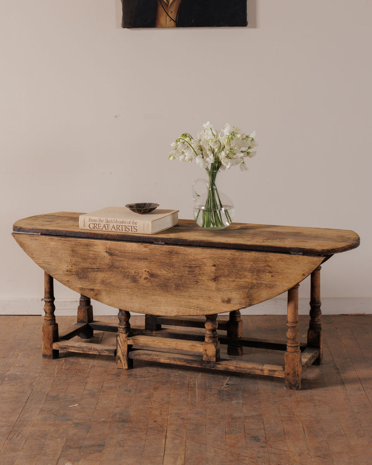 19th c. Gateleg Coffee Table