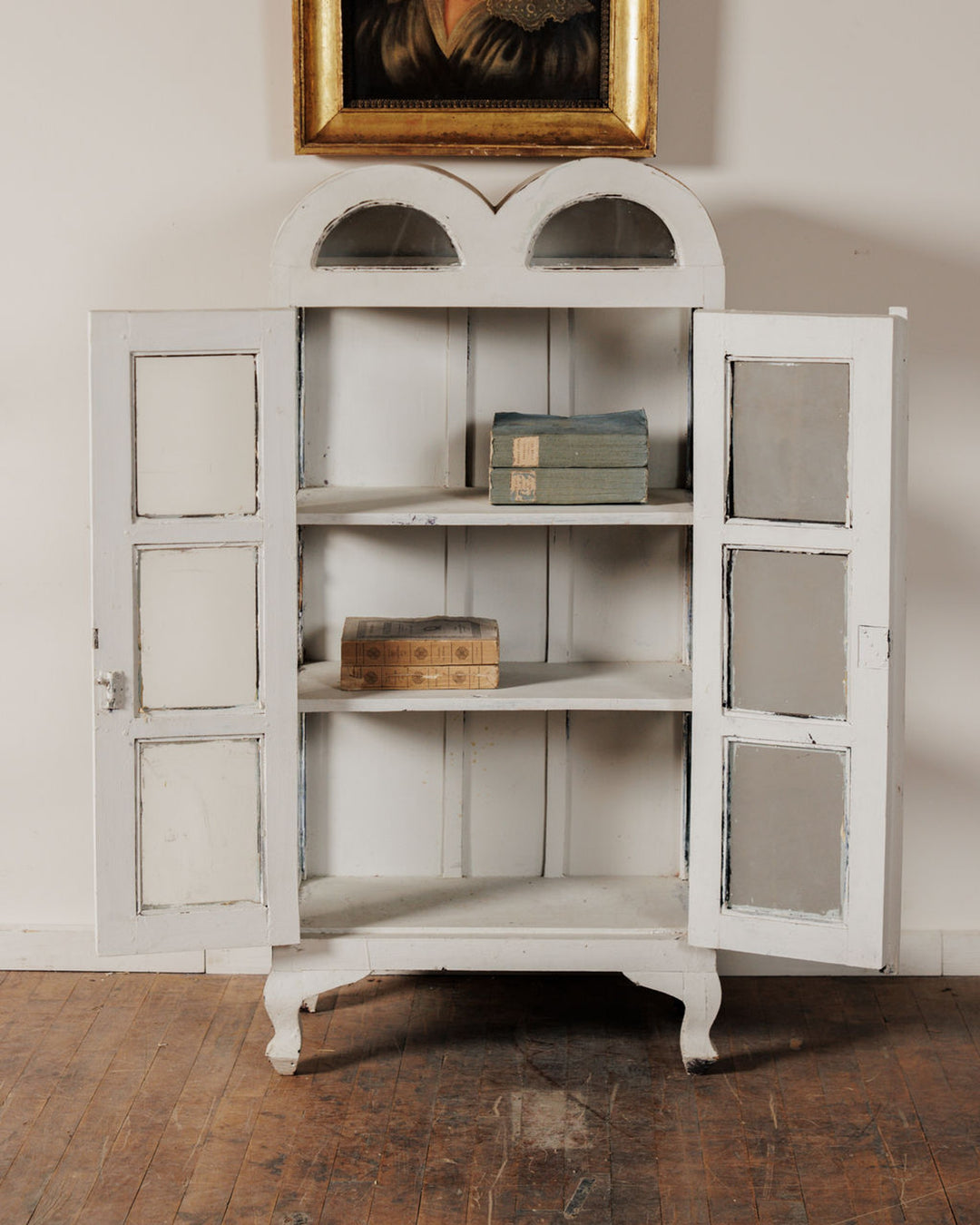 Scallop Cupboard
