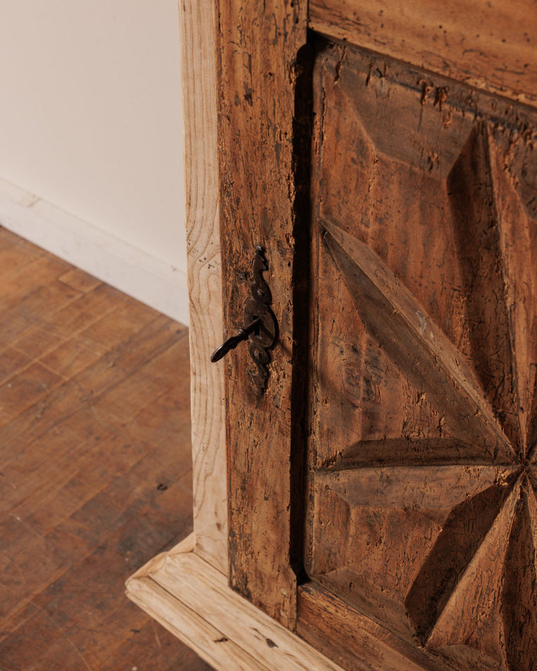 Alps Corner Cupboard
