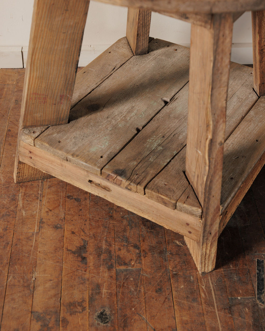 Italian Sculptors Table