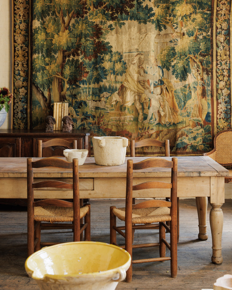 Montbrison Chateau Table