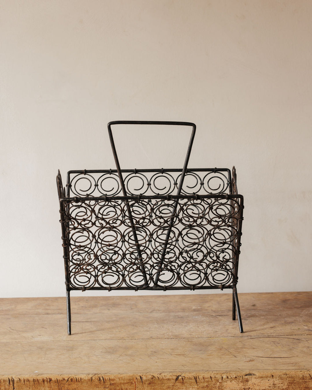 Scroll Work Magazine Rack