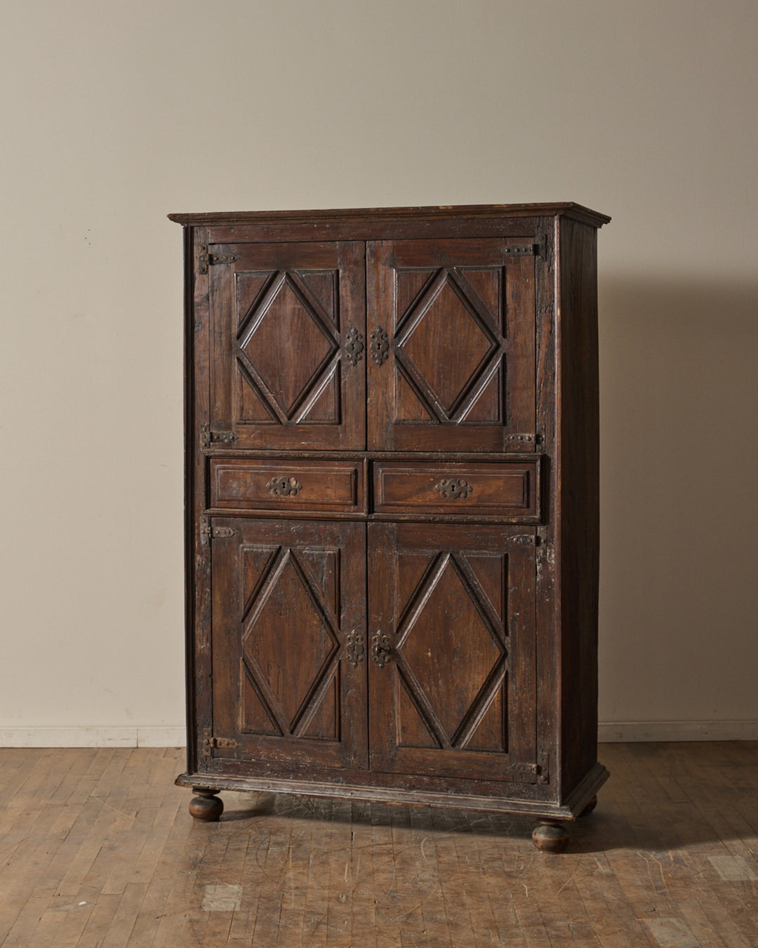 18th c. Portuguese Cabinet
