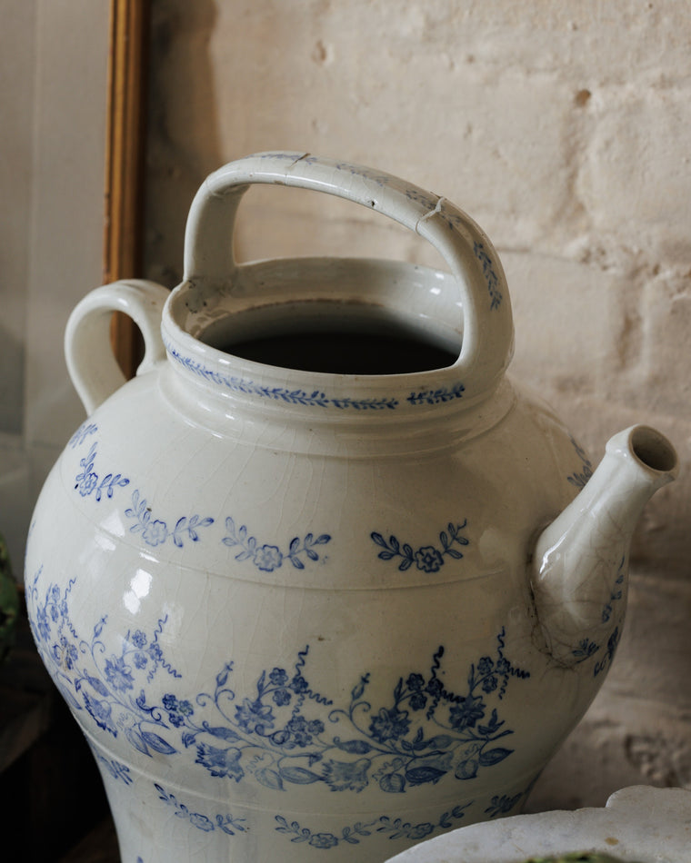 Saint Uze Water Pot