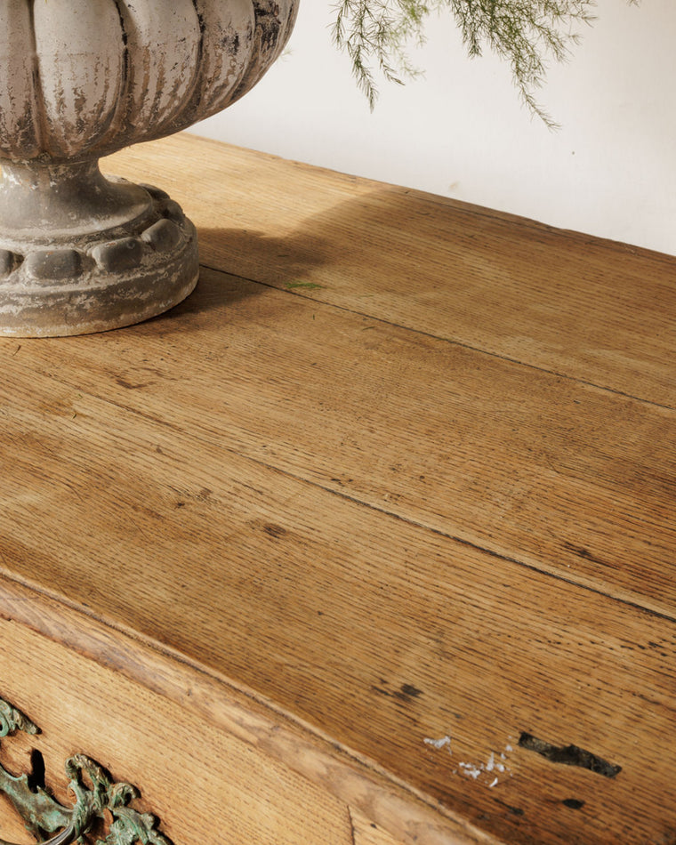18th c. Oak Dresser