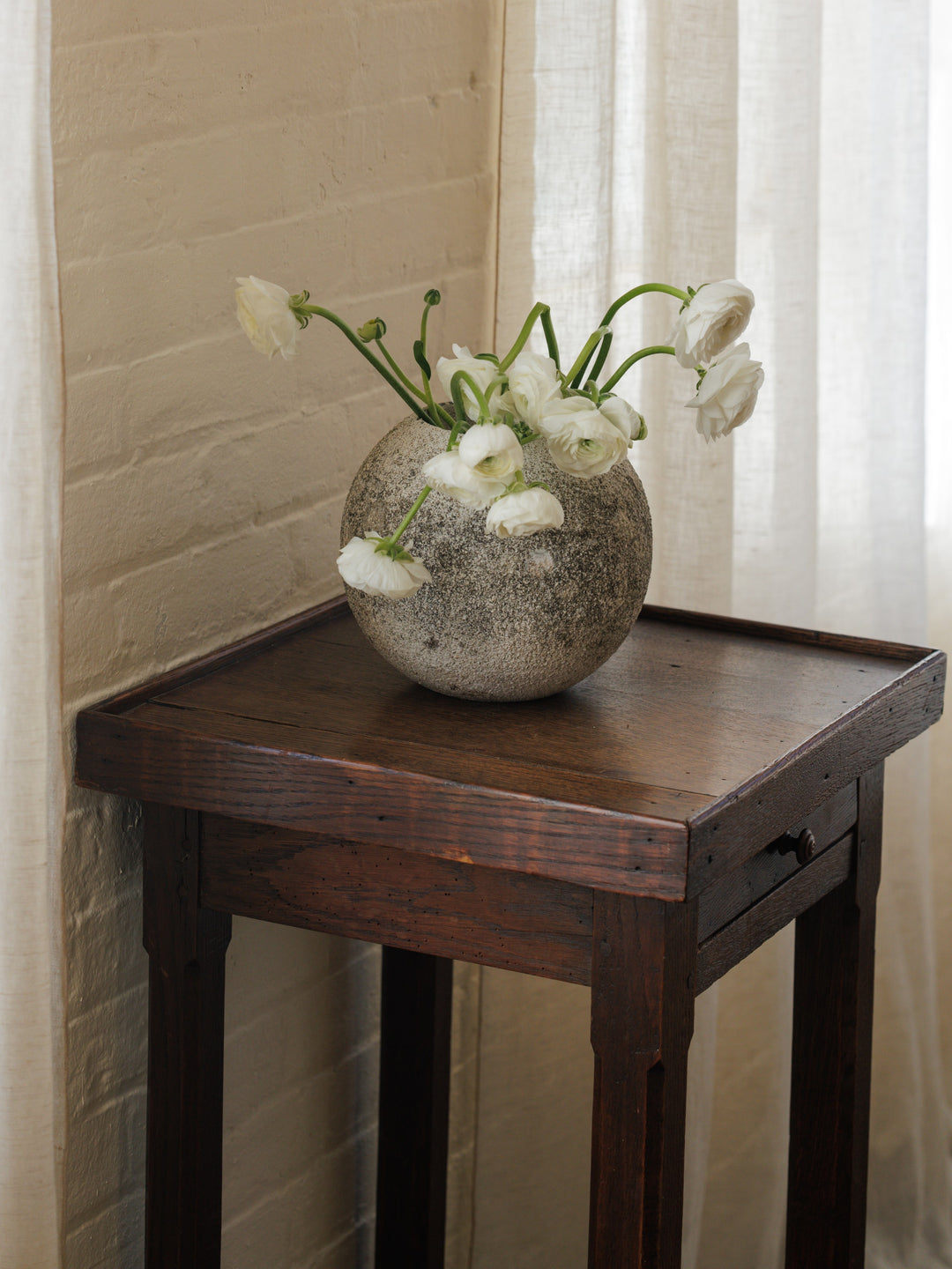 Ball Planter - Light