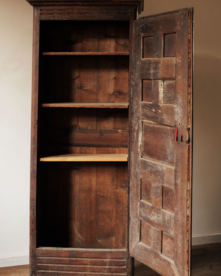 Bonnetière Cupboard