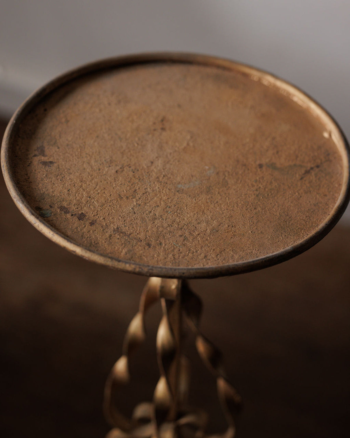 Horseshoe Spanish Martini Table