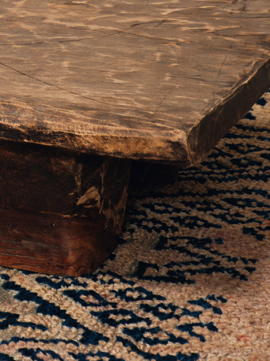 Naga table