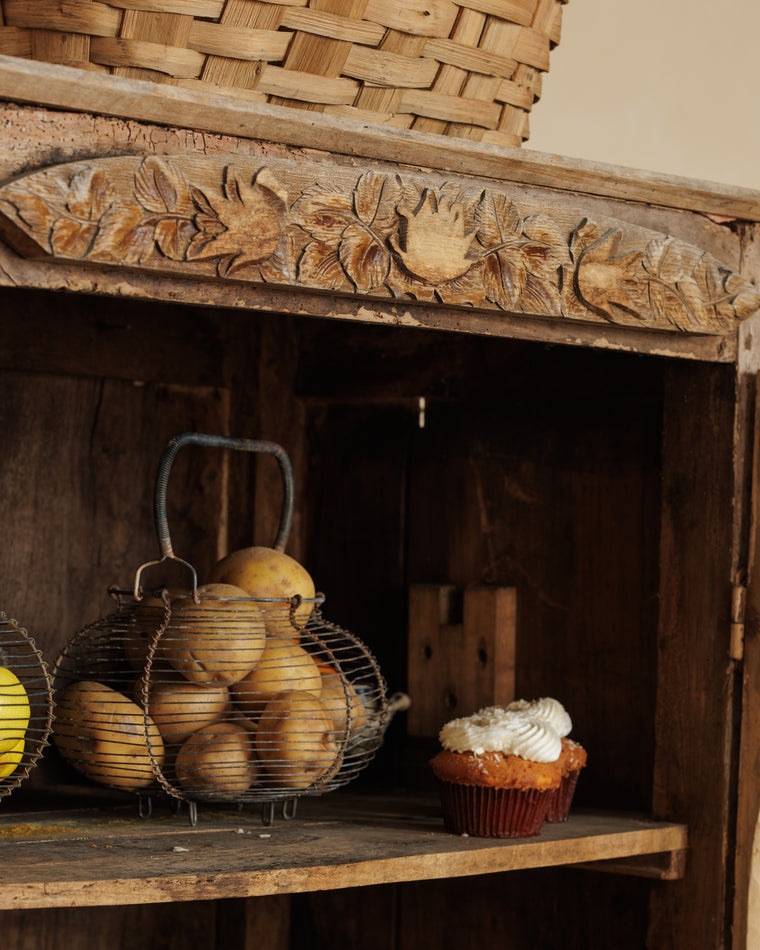 19th c. Oak Cupboard