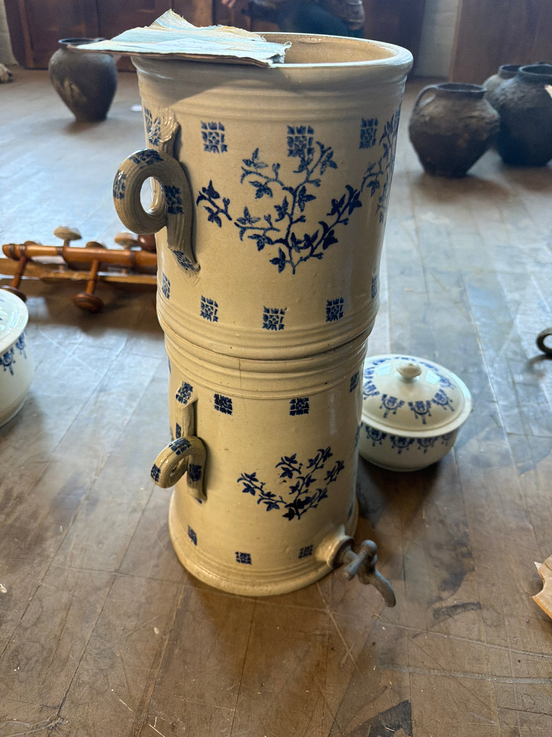 Saint Uze Pot