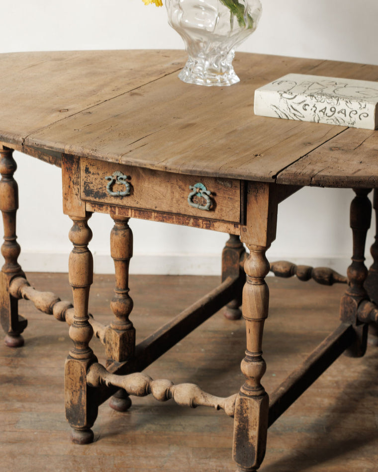 19th c. Gateleg Table
