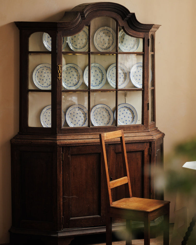 18th c. Dutch Vitrine
