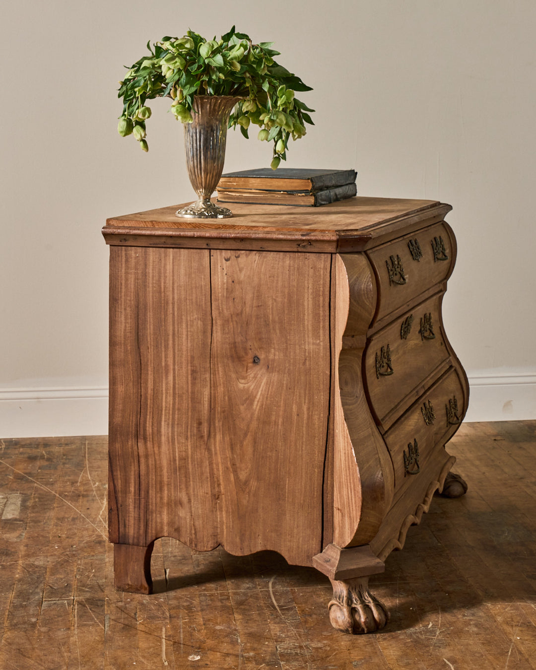 18th c. Dutch Commode