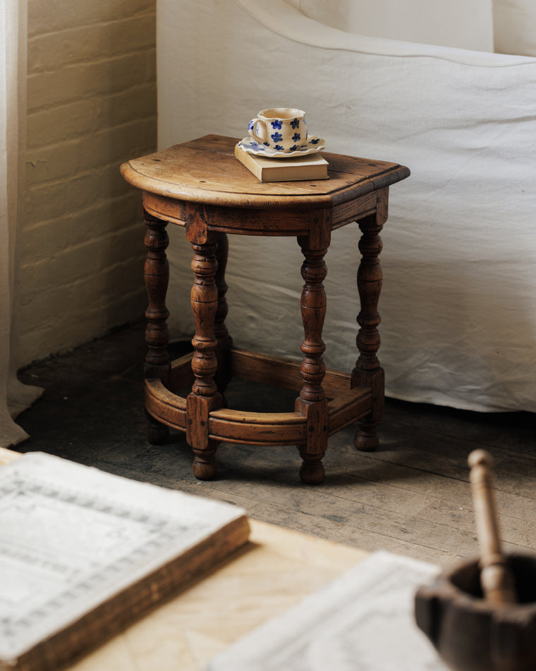Antique Cantor Side Table - Round