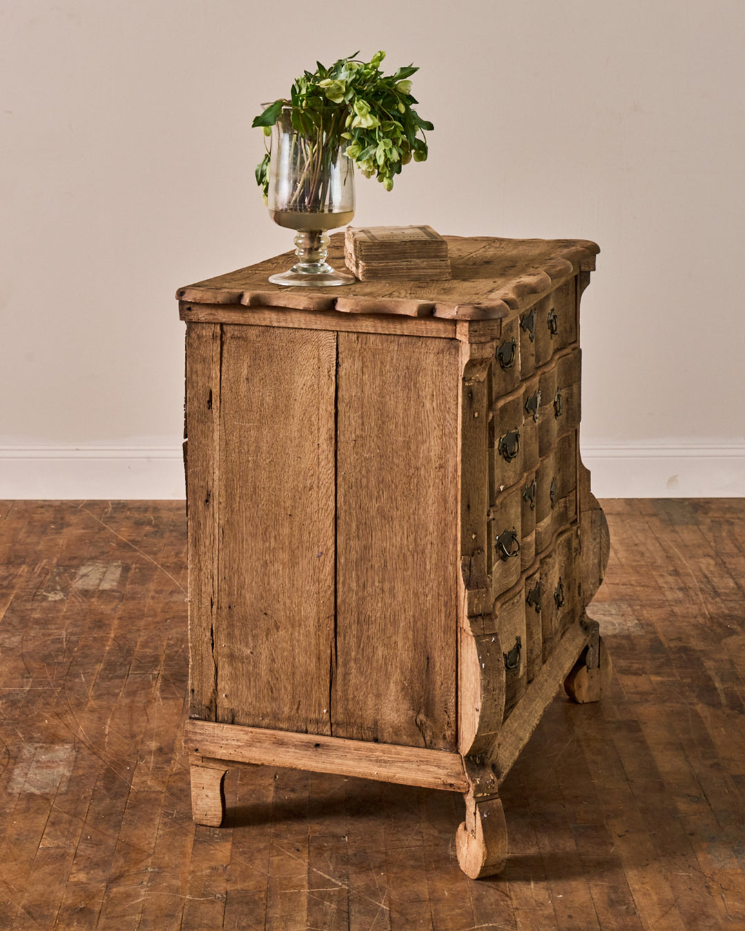 18th c. Dutch Commode