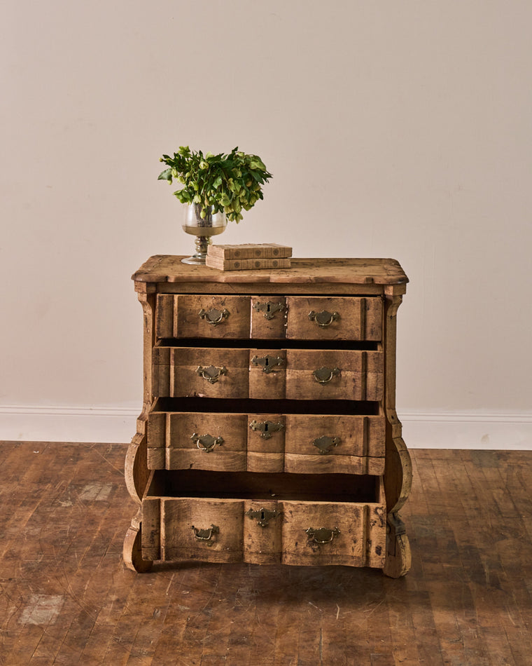 18th c. Dutch Commode