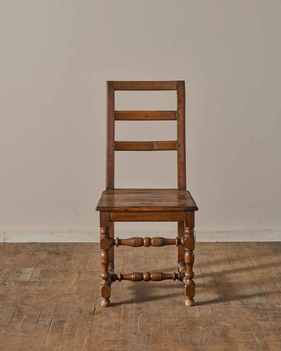 Lorraine Chair