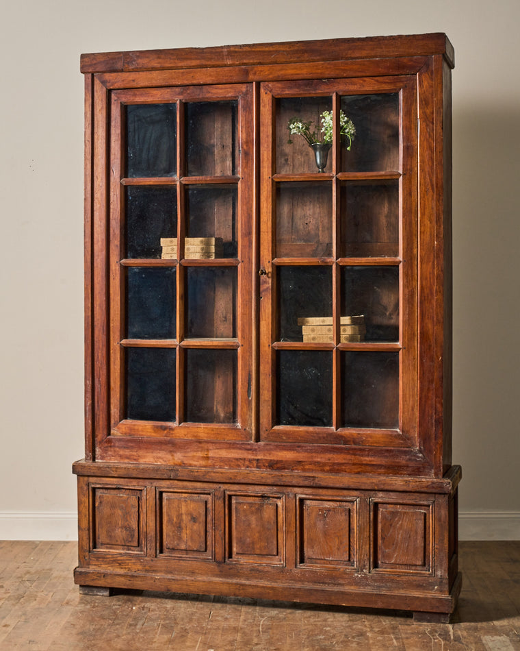 Grand French Vitrine