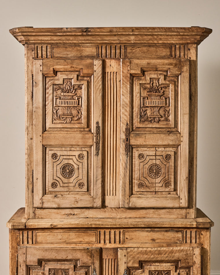 18th c. Oak Cupboard
