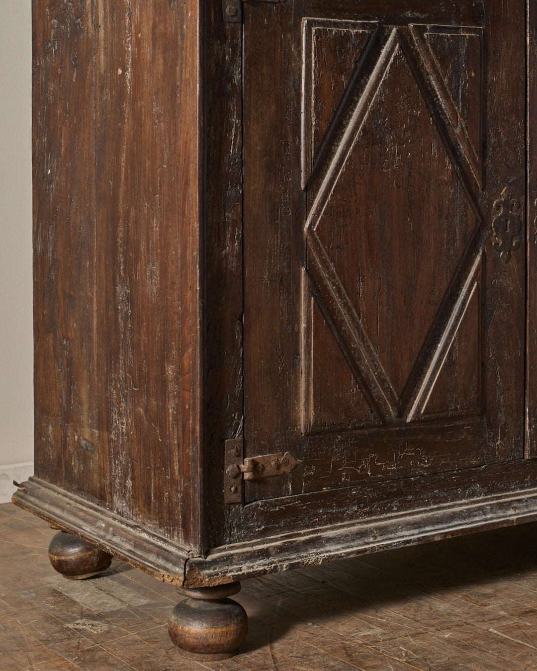 18th c. Portuguese Cabinet