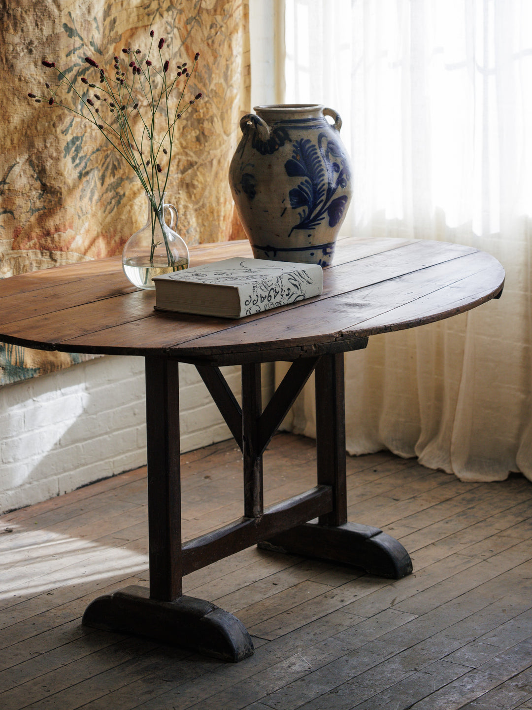 The Grand Vineyard Table