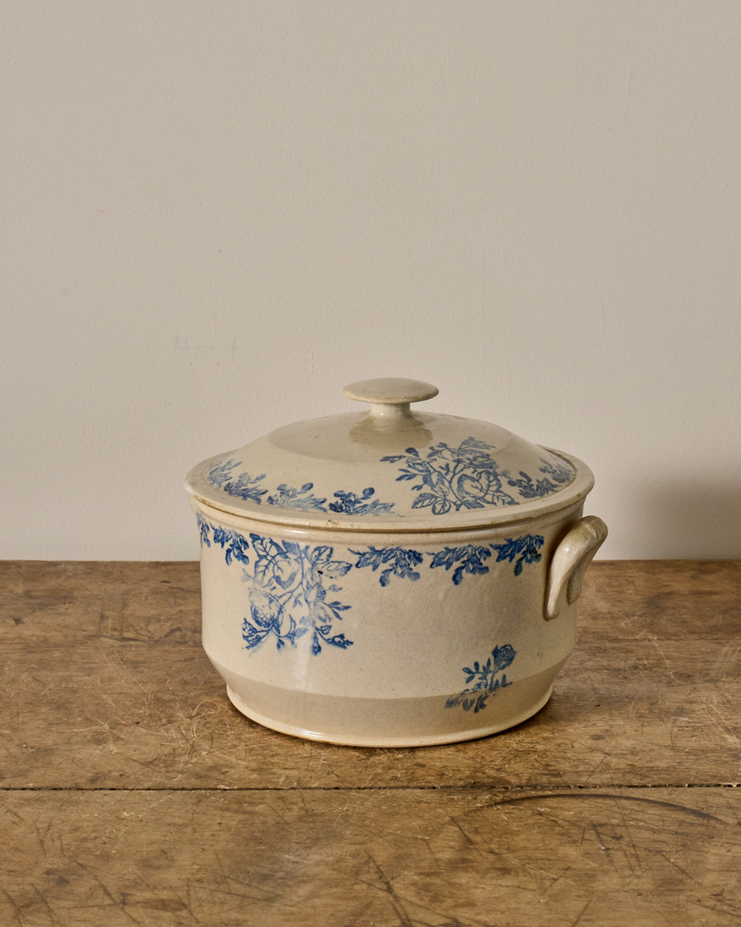 Large Saint Uze Tureen