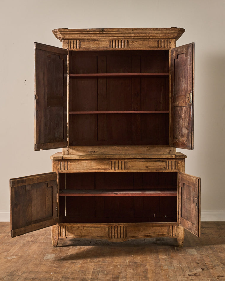 18th c. Oak Cupboard