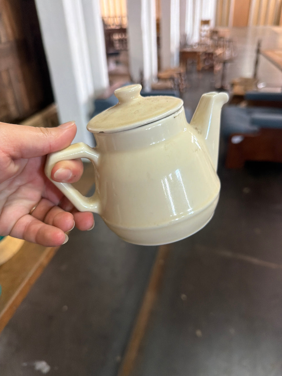 Lyon Teapot
