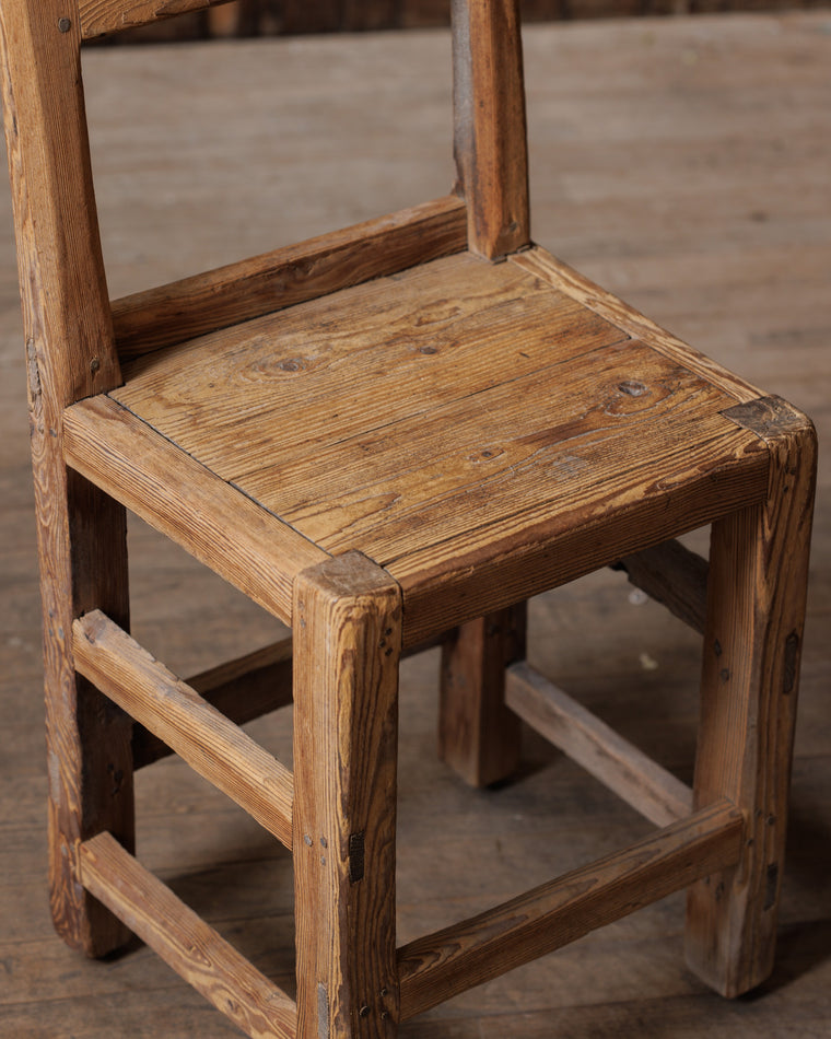 Straight Back Alpine Chair