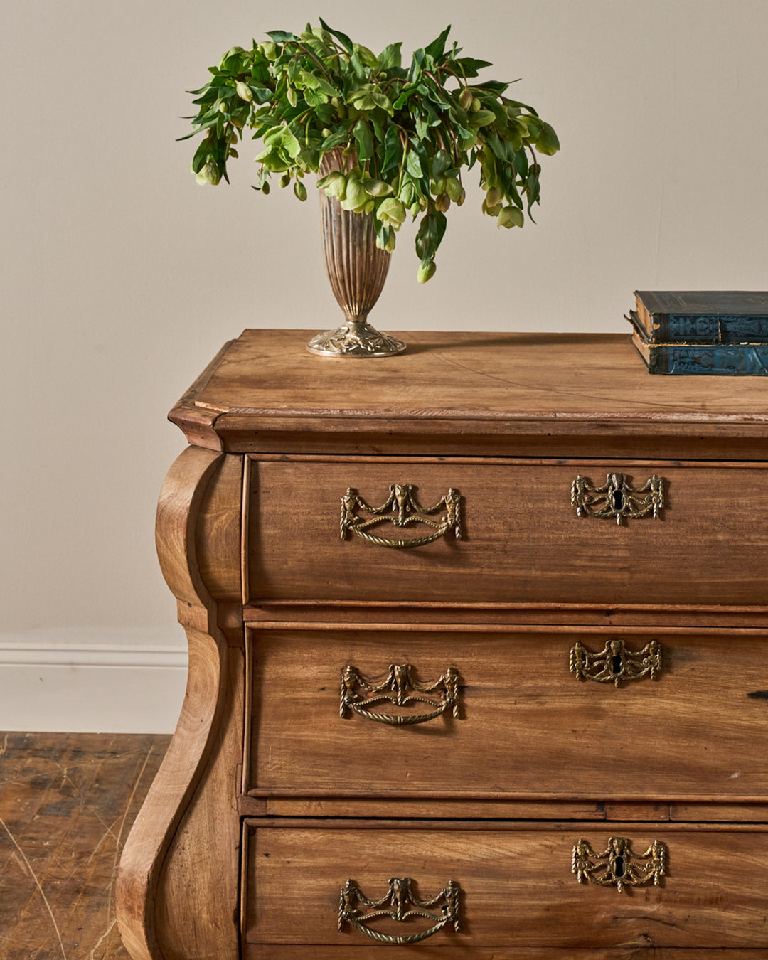 18th c. Dutch Commode
