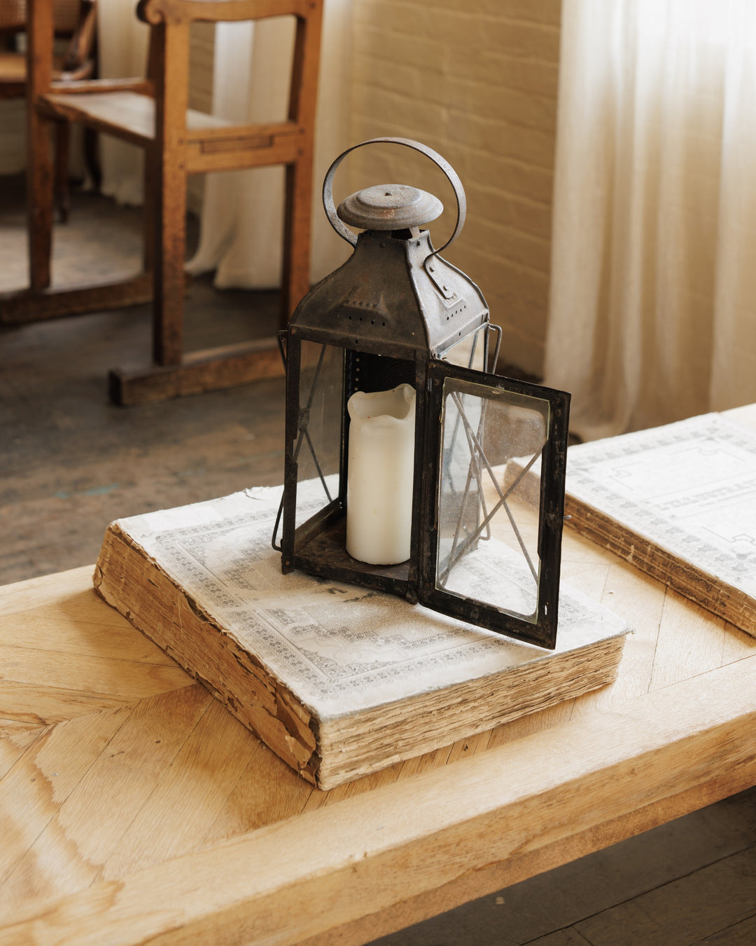 Rare Wolf Trap Lantern