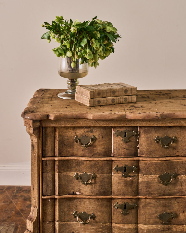 18th c. Dutch Commode