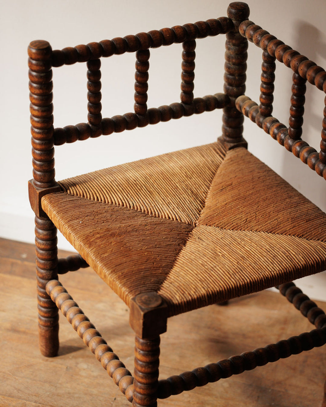 Corner Bobbin Chair