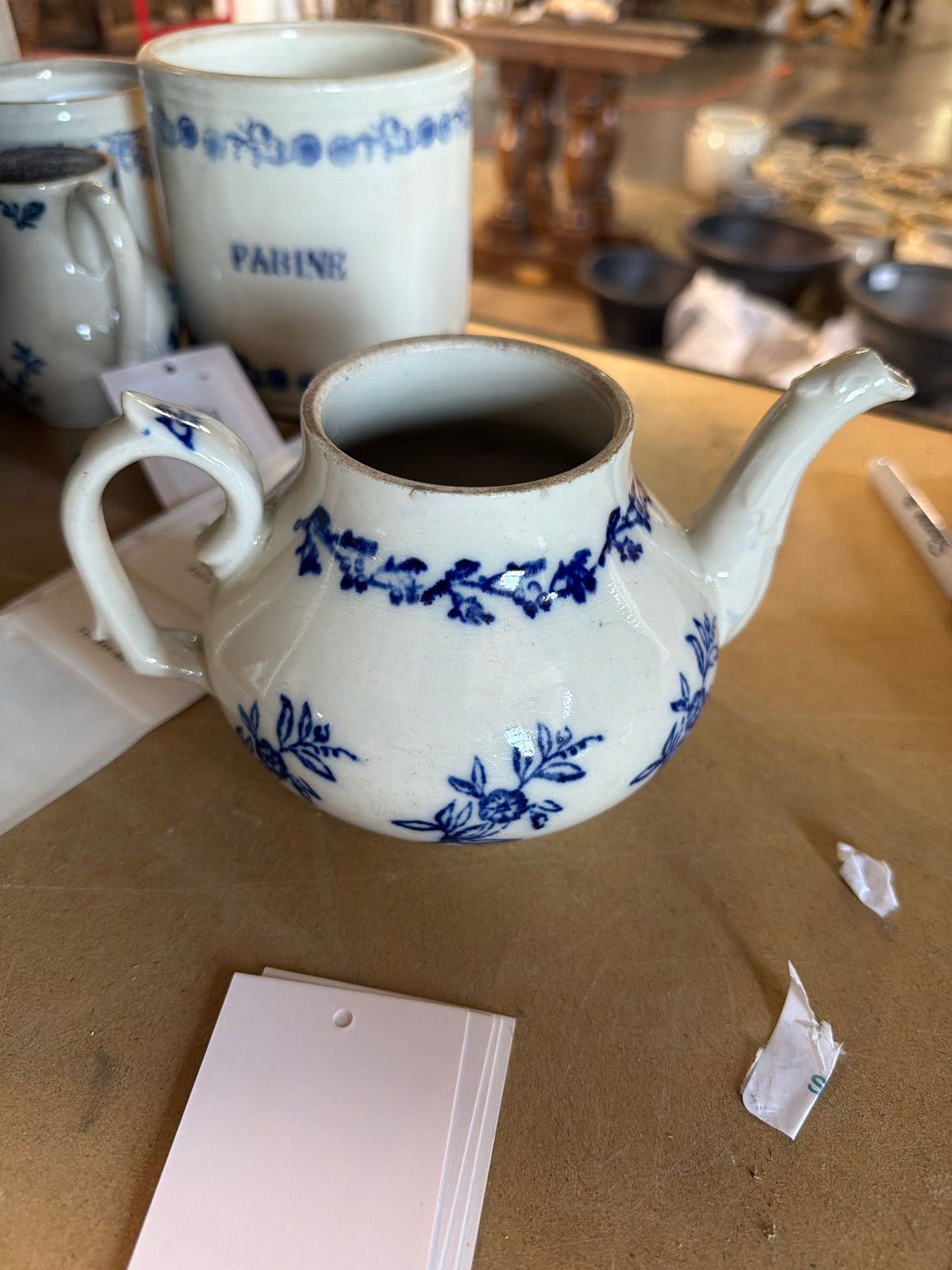 Saint Uze Pot