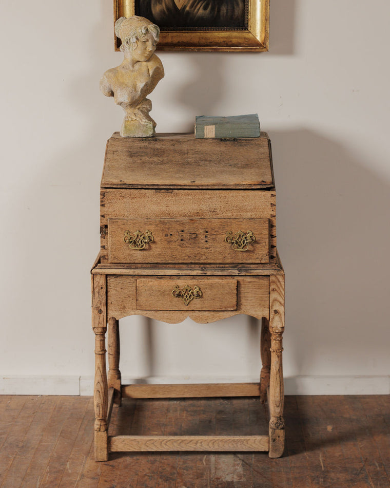 English Traveling Desk