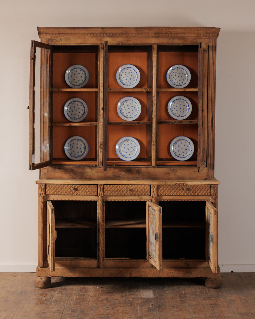 French Vitrine