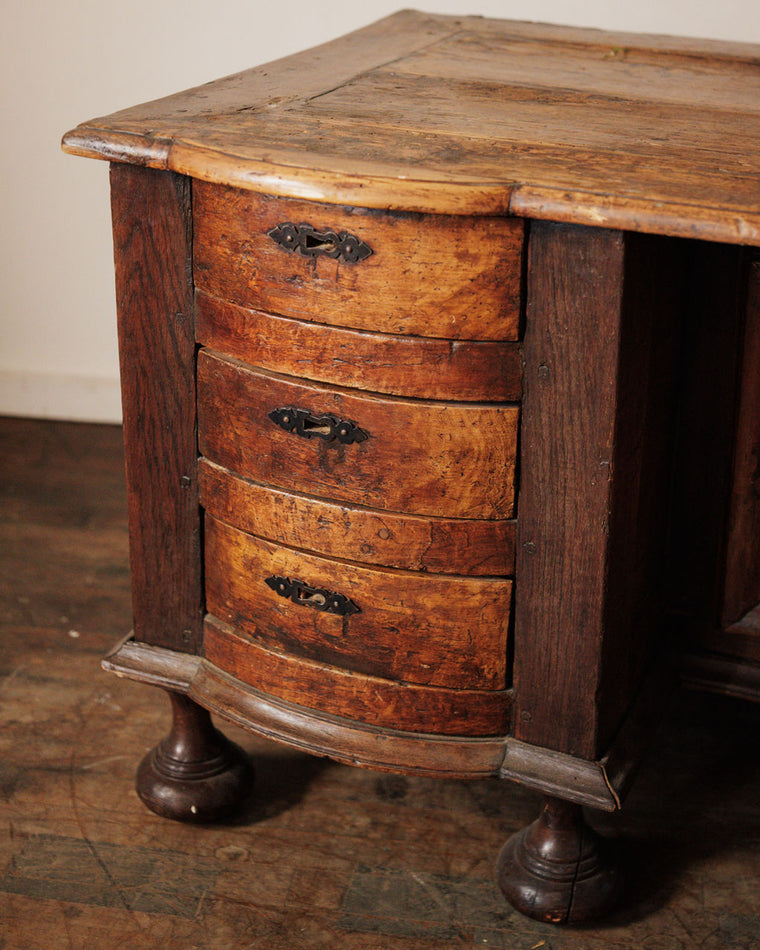 17th c. Oak Desk