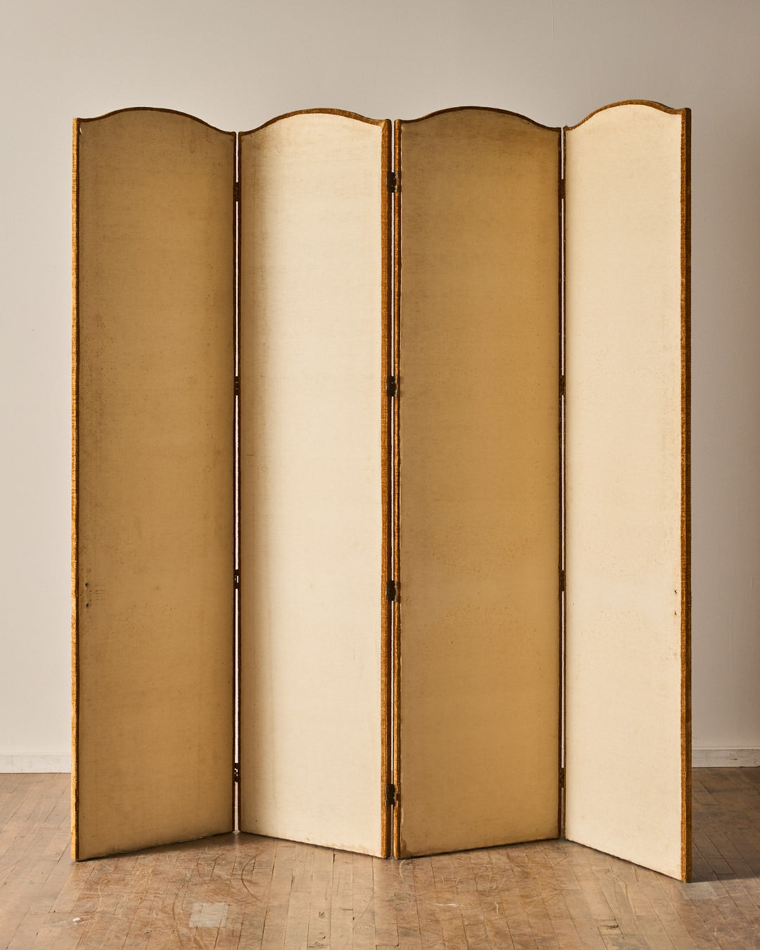 Antique Mustard Screen