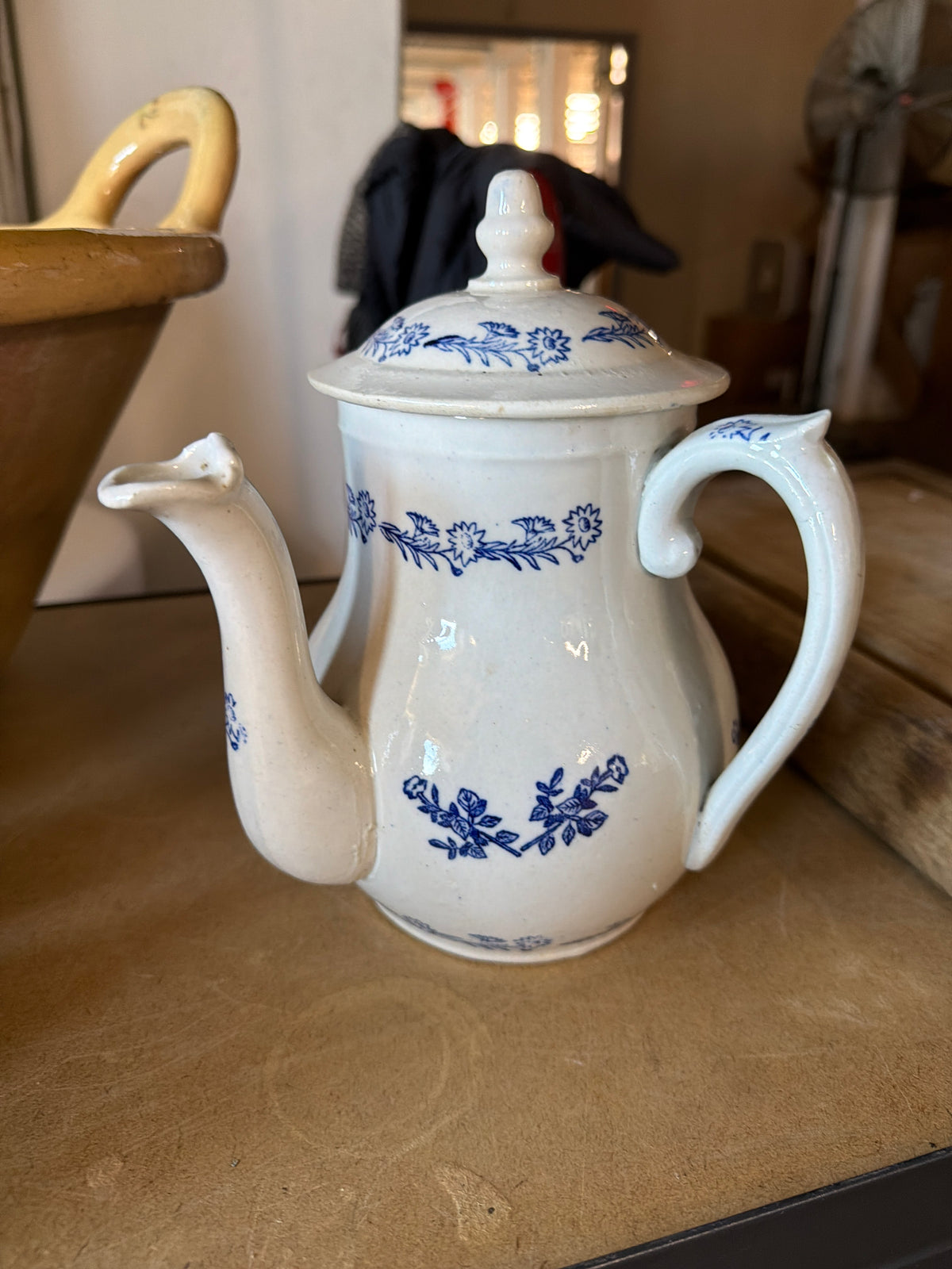 Saint Uze Pot