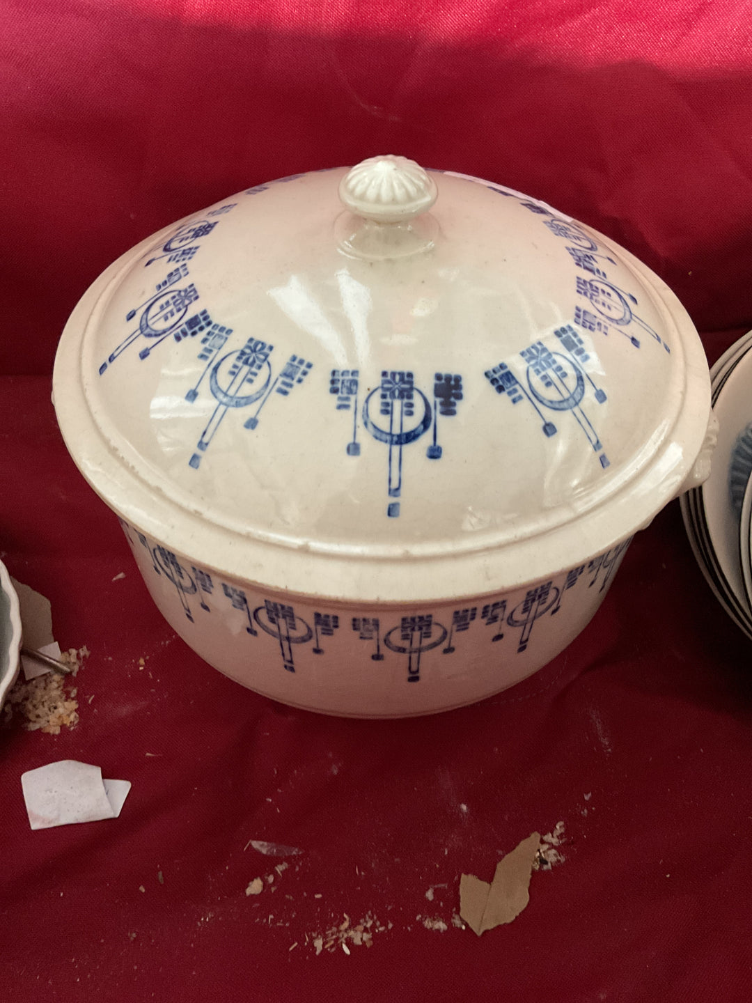 Large Saint Uze Tureen - II