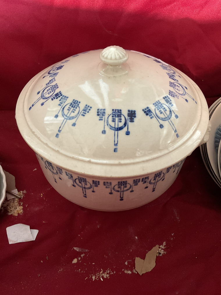 Large Saint Uze Tureen - II