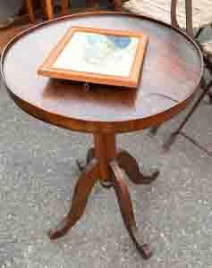 Pedestal Table
