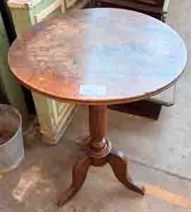 Pedestal Table