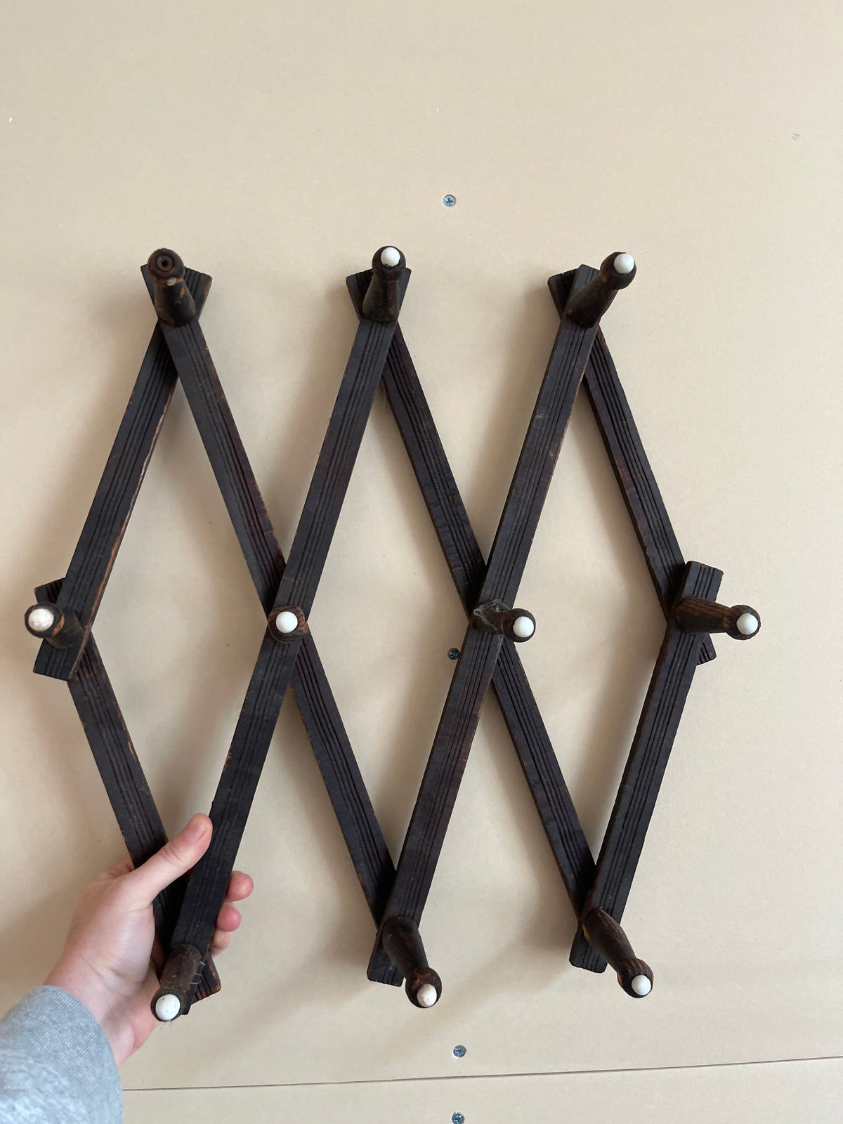 Expanding Coat Rack