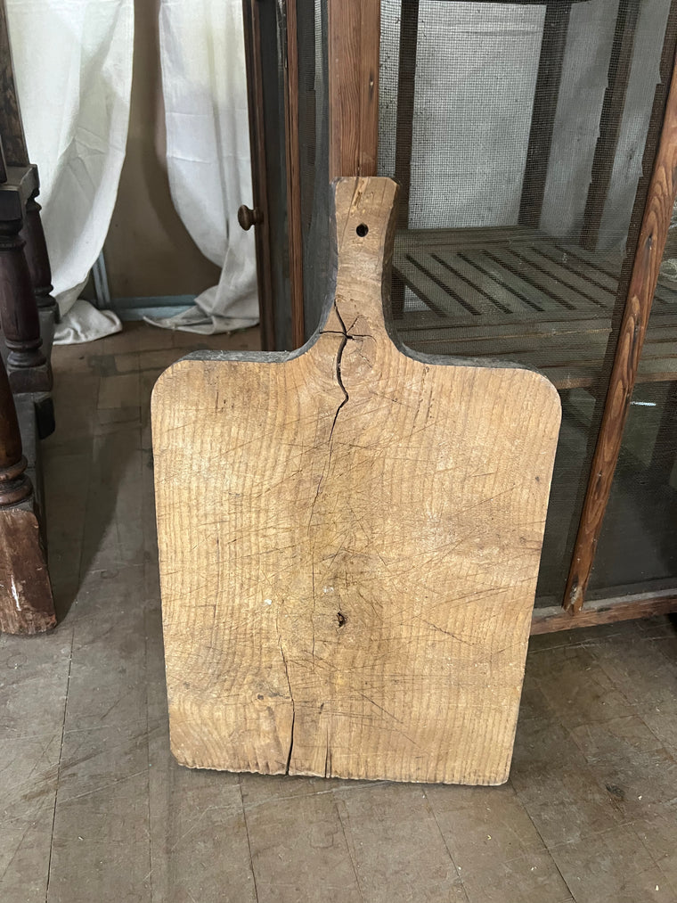 Medium Cutting Board
