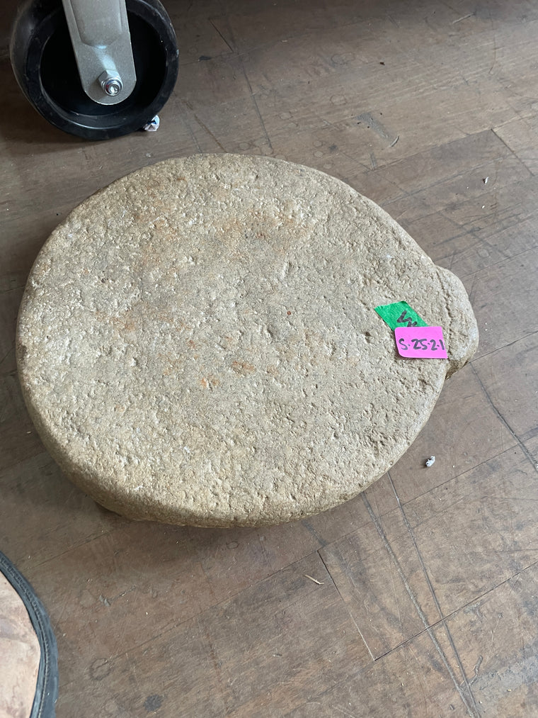 Footed Stone plates - Natural Stone Chapati with Handle - Large