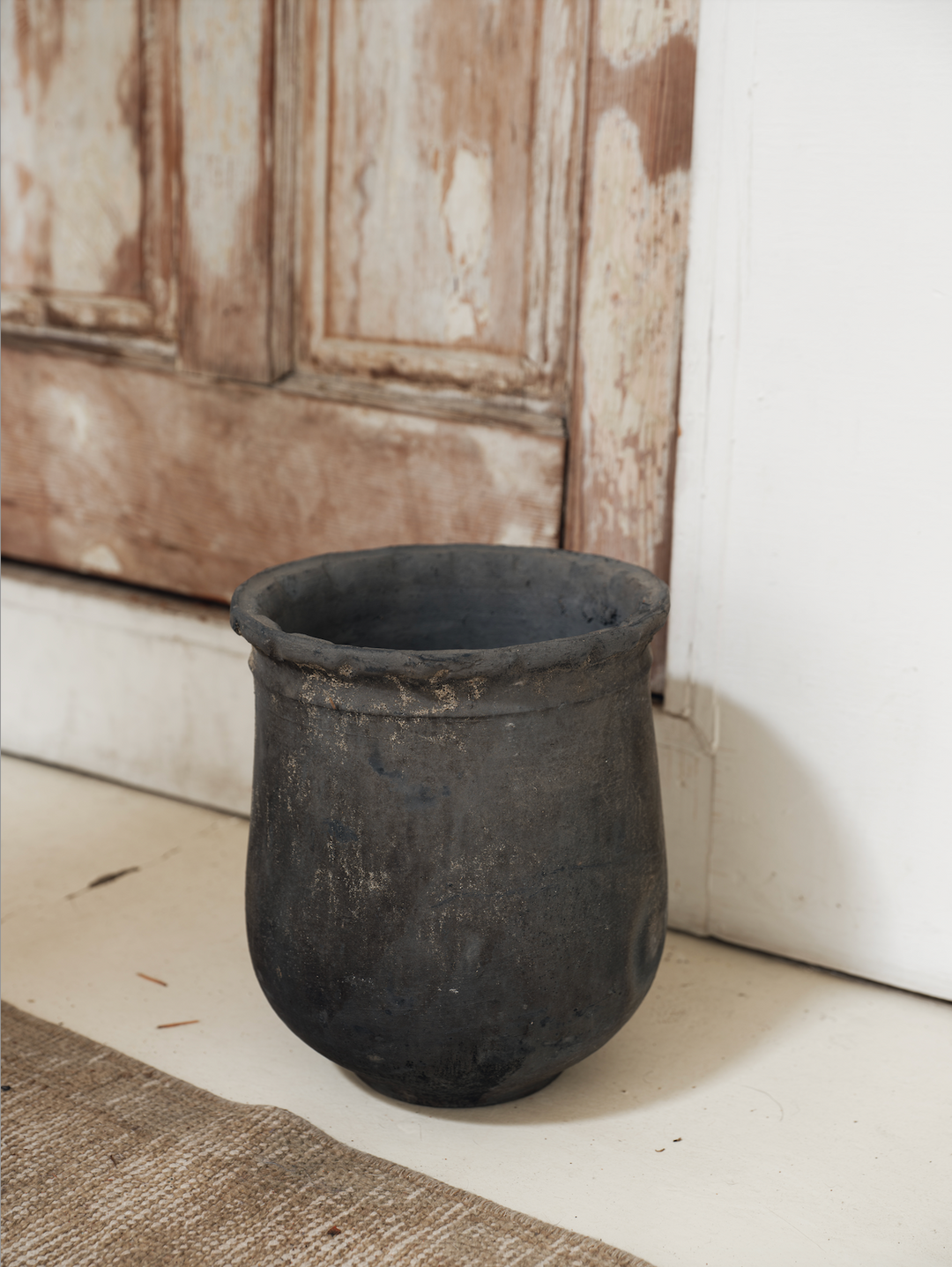 Egyptian Black Ruffle Pot